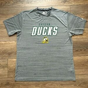 Russell Athletic Men’s College Football Oregon Ducks Logo Polyester T-Shirt XL